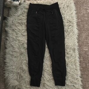Lululemon Women’s Dance Studio Mid-Rise Jogger Full Length SIZE 4